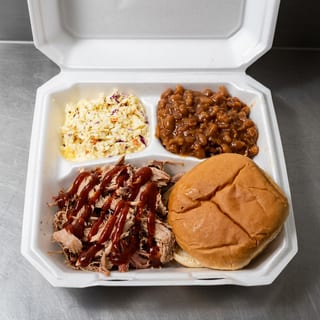 BBQ Plate W/3 Sides